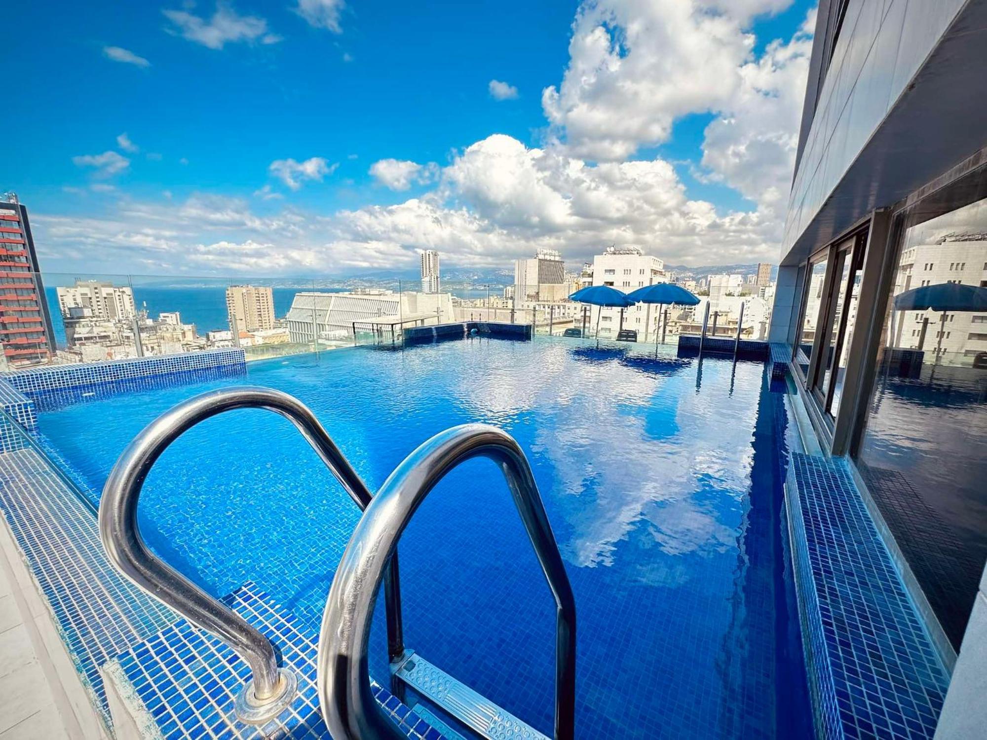 Midtown Hotel & Suites Бейрут Екстер'єр фото