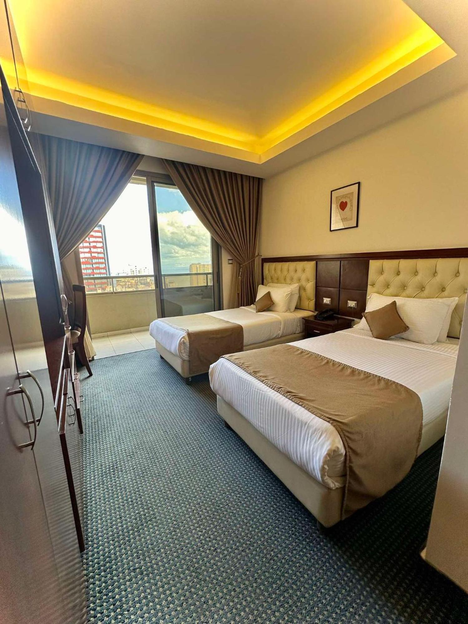 Midtown Hotel & Suites Бейрут Екстер'єр фото