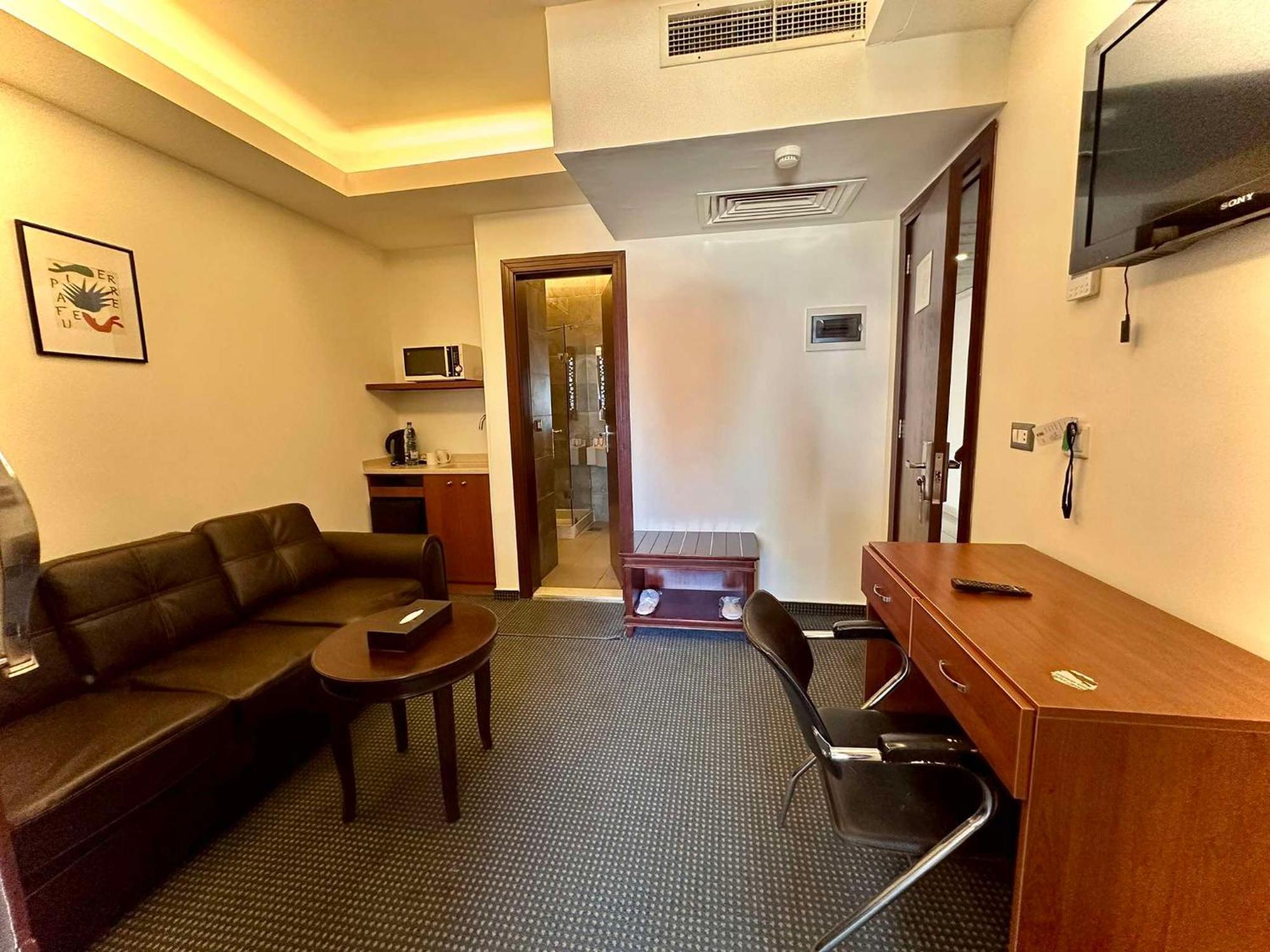 Midtown Hotel & Suites Бейрут Екстер'єр фото