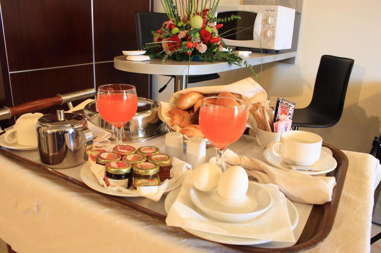 Midtown Hotel & Suites Бейрут Екстер'єр фото